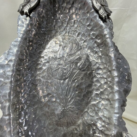 Vintage Hand Wrought Hammered Aluminum by Rodney Kent 404 Tulips 14 x 8 inches - Picture 5 of 6